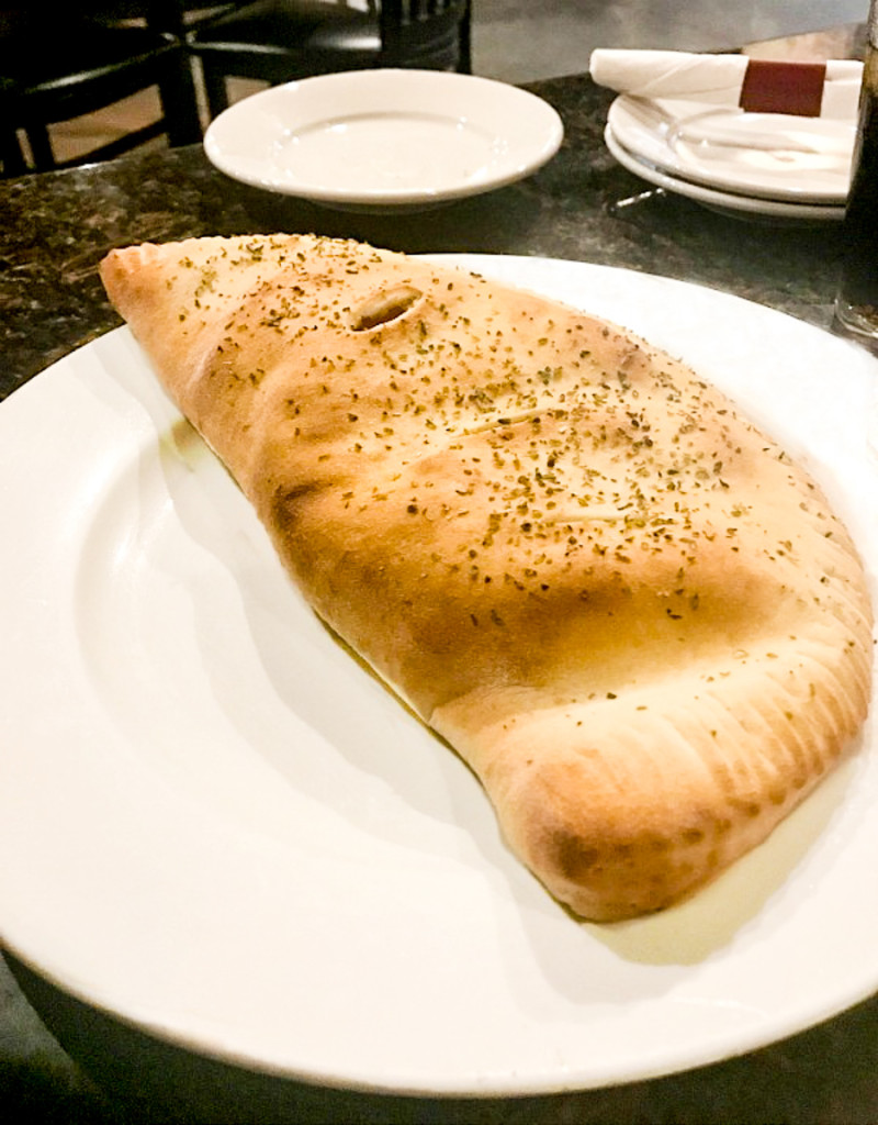 Geno's Italian Grill Redmond Oregon Stromboli Calzone